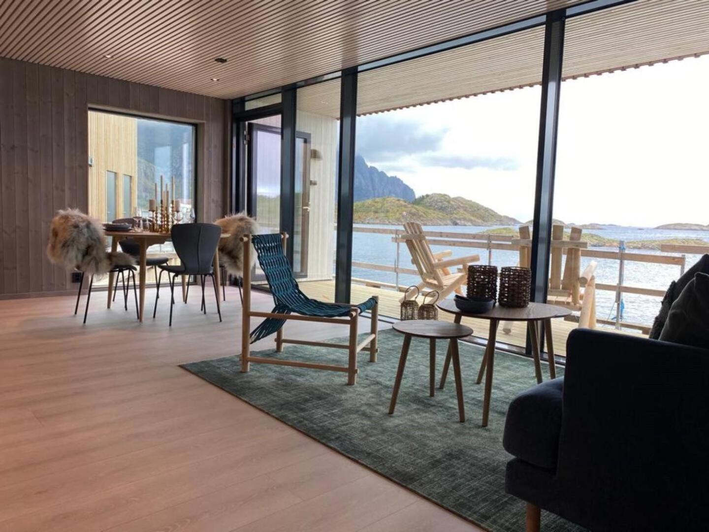 Waterfront Apartment With Panoramic Sea View Henningsvær Exterior foto