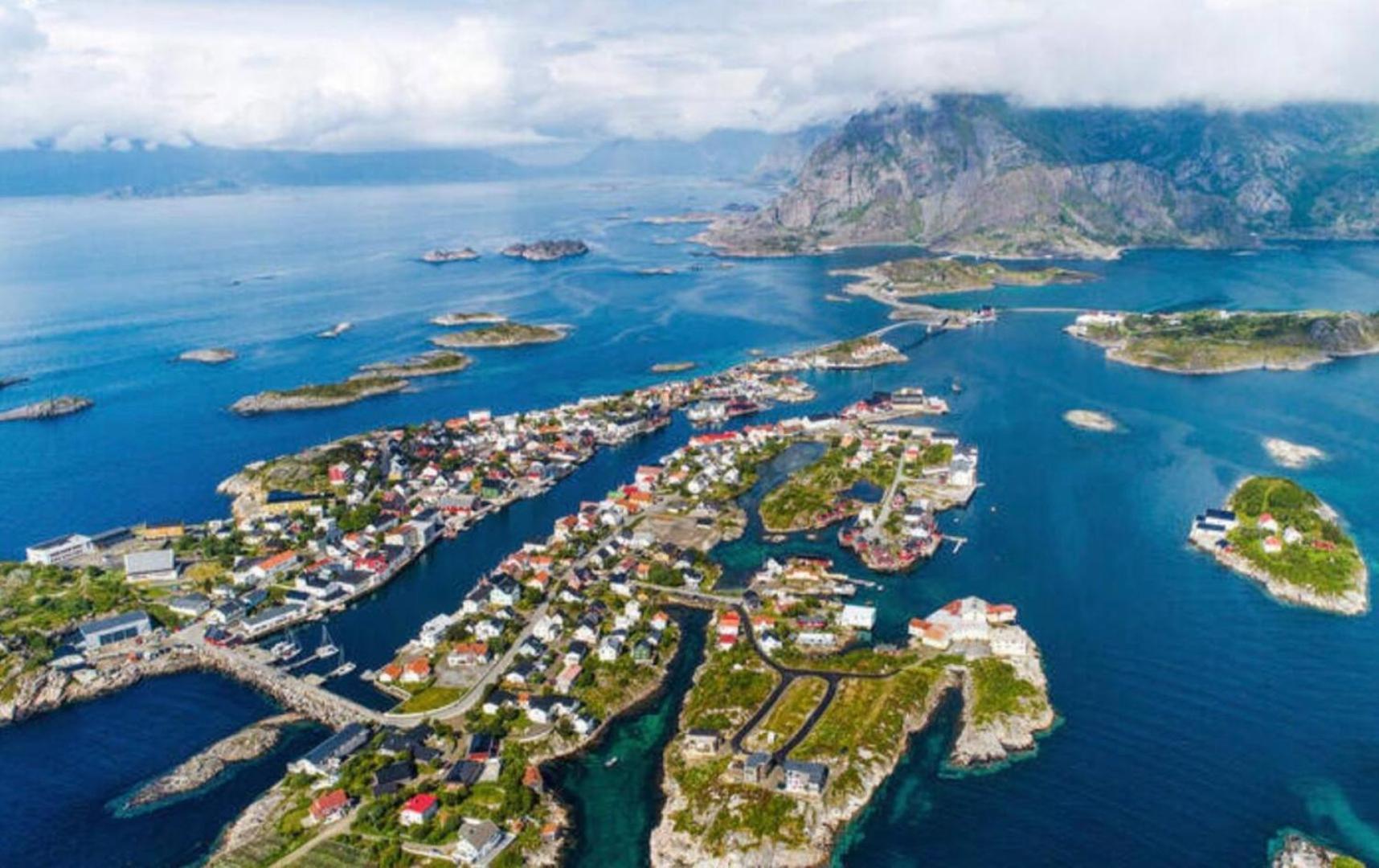 Waterfront Apartment With Panoramic Sea View Henningsvær Exterior foto